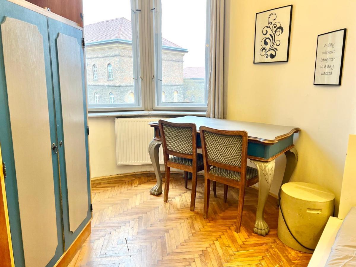 F14 Guest House By Small Home Budapesta Exterior foto