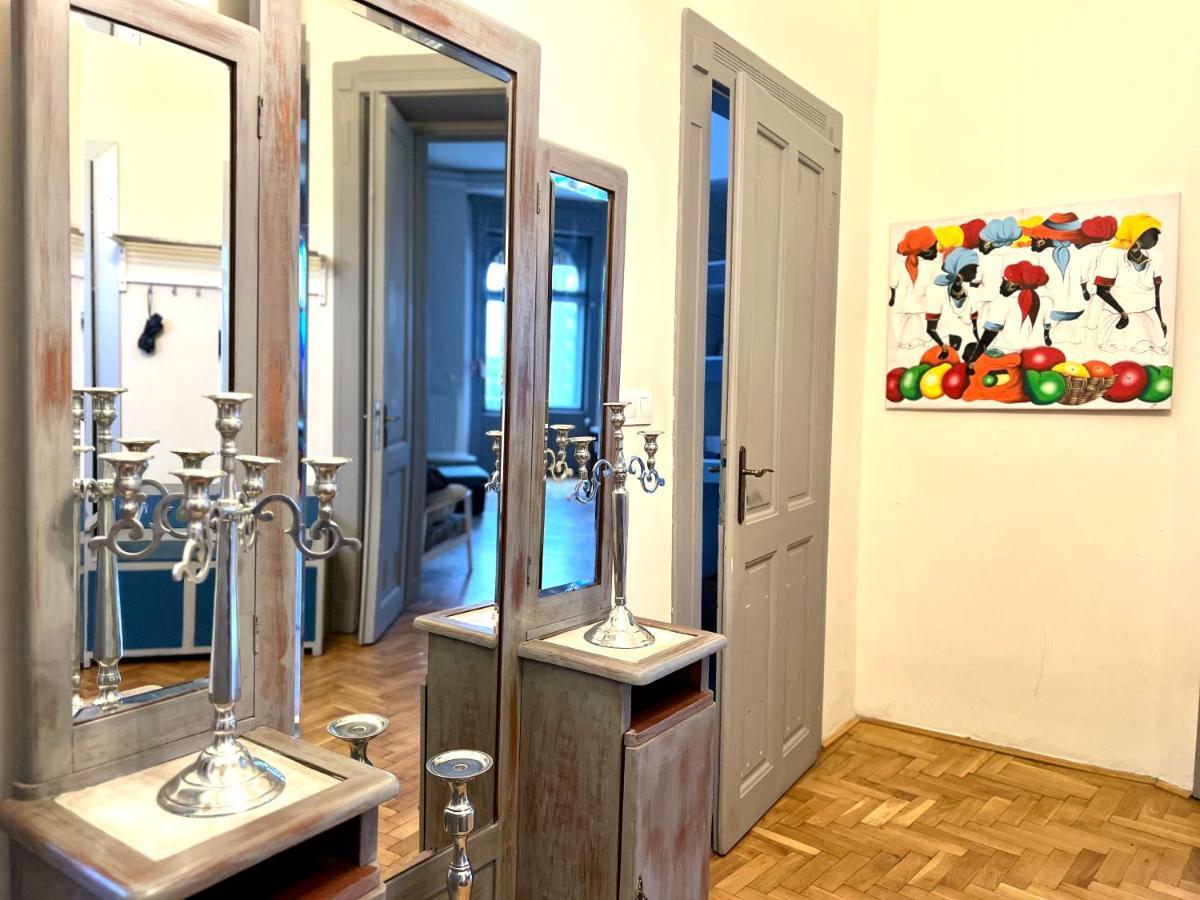 F14 Guest House By Small Home Budapesta Exterior foto